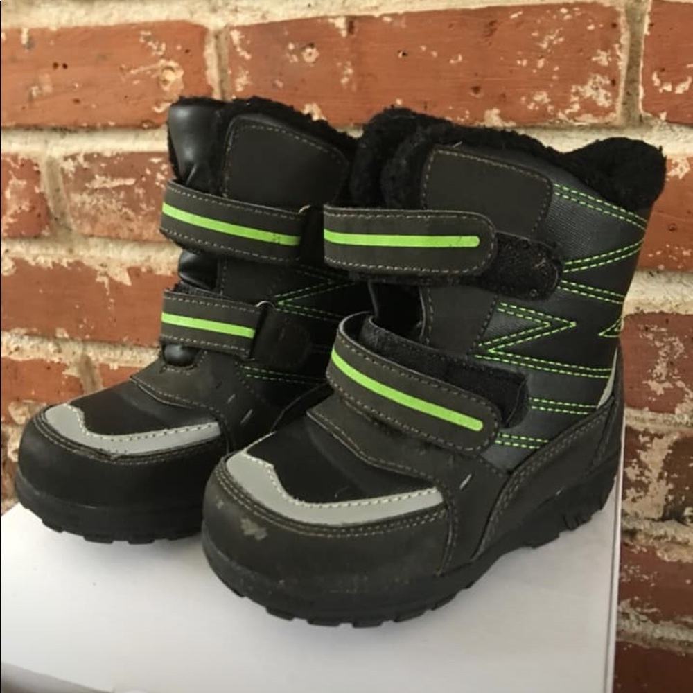 Totes snow boots size 9
